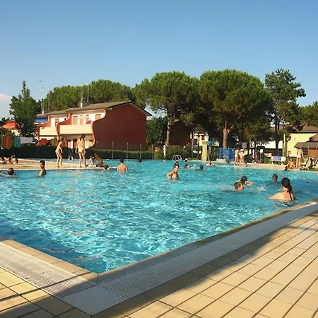 Cozy Flat With Pools In A Village ביביונה